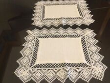 Coppia di centrini rettangolari in lino