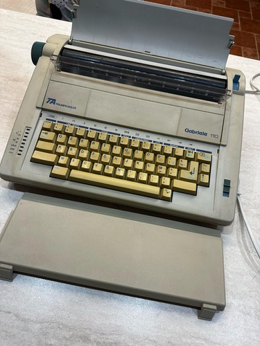 Macchina scrivere - macchina,