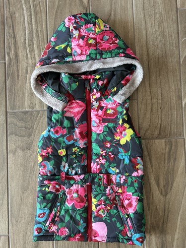 Gilet isolato con cappuccio