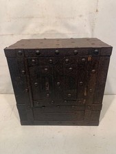 Vecchia CASSAFORTE in metallo