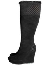 Stivali con zeppa scamosciati