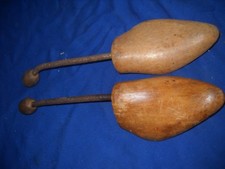 CALZOLAIO CIABATTINO - 2 ANTICHI ALLARGA SCARPE IN LEGNO E MOLLA - H5