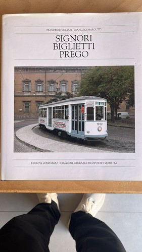Signori biglietti prego tram - prego,