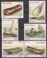 Mozambico 1982 Barche Tradizionali Piroche/Canoe Vela Artigianato 6v Set MNH