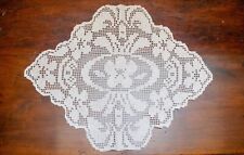 centrino vintage fatto a mano all'uncinetto, bianco 46x57cm con motivo floreale