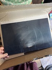 Due fogli in fibra di carbonio