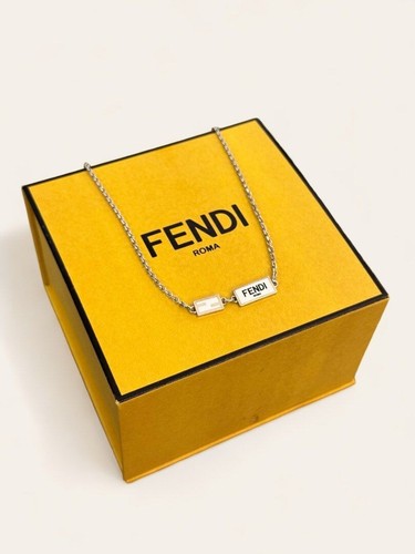 Fendi - tassa,