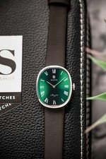 Waltham Maxim VIP Ellipse Ref. A18252 hand-wound dress watch green degrade dial