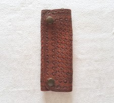 Portachiavi ad astuccio vintage artigianale in vero cuoio stampato a 6 ganci