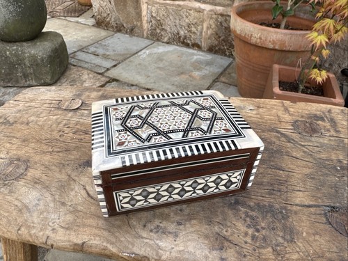Small wood trinket box - trinket, inlay