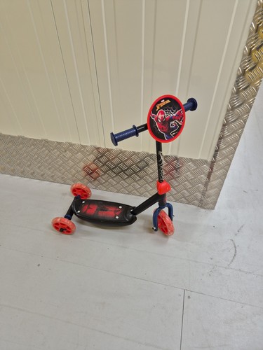 Monopattino spiderman vedi - spiderman,