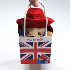 Cappello rosso in feltro orso