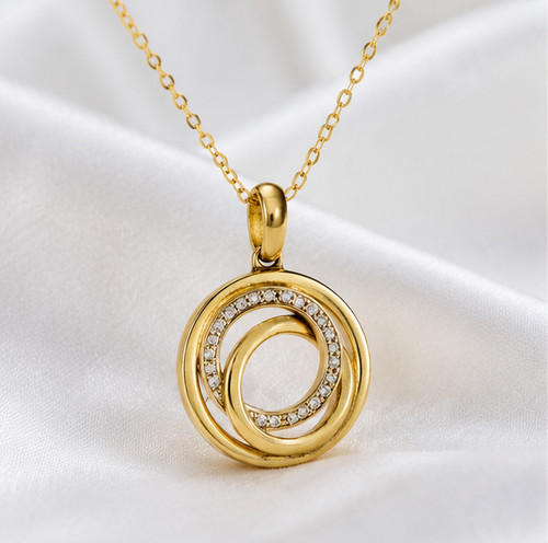 Collana con ciondolo cerchio