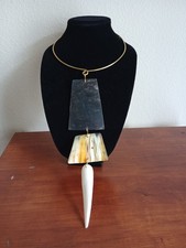 Collana lunga tribale africana