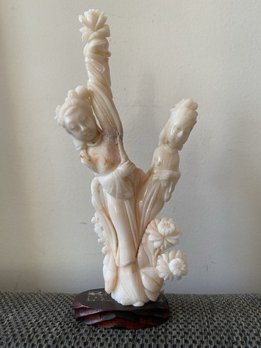 Antica scultura statuina