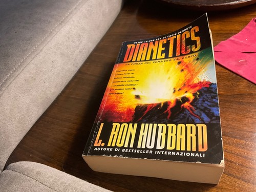 Dianetics ron hubbard - dianetics,
