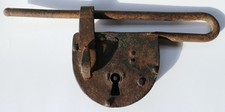 Antico lucchetto / catenaccio in ferro battuto del sec. XVII