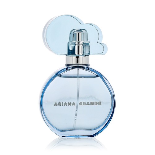 Ariana grande cloud - grande, eau