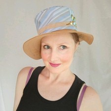 Cappello a tesa larga blu