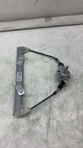 Right rear window - rear, regulator