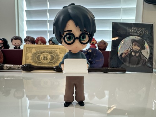 Harry potter vinyl figure with - figure,