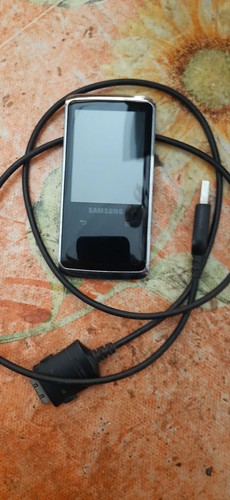 Samsung mp3 mp4 player - yp,