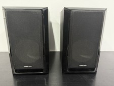 Due altoparlanti ONKYO D-325