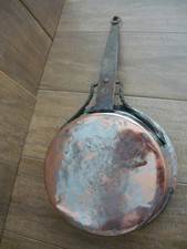 Antica padella in rame rilucidata con manico in ferro arredo ristorante cucina 