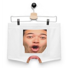 Slip boxer PogU meme emote