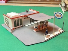 Stazione di servizio ESSO per