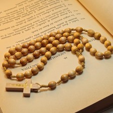 Rosario 50 grani in legno laccato con croce di Cristo dorata Regalo religioso