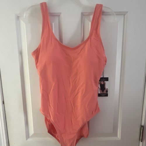 Nwt nicole miller - shell, coral
