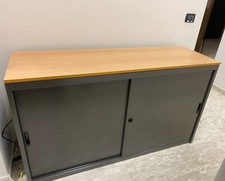 Mobile per ufficio con ante scorrevoli per archivio documenti