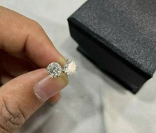 Orecchini a perno donna 0,50 ct taglio tondo 3 punte diamanti naturali in oro bianco 14 carati