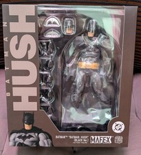 MAFEX 126 BATMAN HUSH BLACK