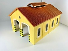 Deposito locomotive a due vie