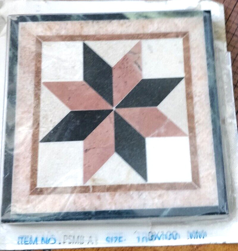 Piastrella esposizione in - esposizione,