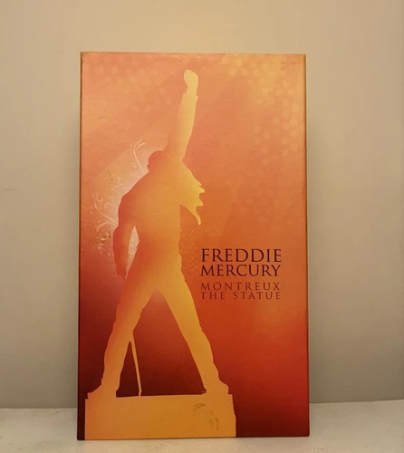 Queen official figurine of - queen,