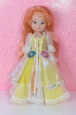 LADY LOVELY LOCKS DAME