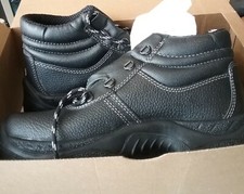 Stock scarpe antinfortunistiche da lavoro vari modelli, misure e colori a scelta