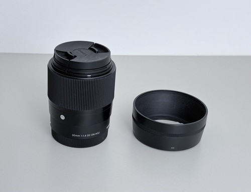 Sigma 4 dc dn per - sigma, f/1.4