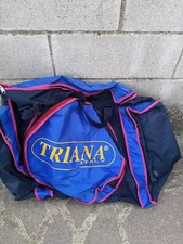 Borsoni da pesca e vari accessori tenuti molto bene 