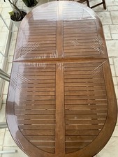 Tavolo in tek allungabile per esterno, e 8 sedie in tek.