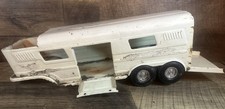 ERTL Vista Dome Horse Van