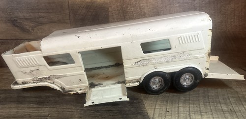 Ertl vista dome horse van - ertl,