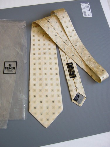 Fendi new original 100 silk - 100%,