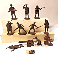 10 Soldatini + mitragliatore