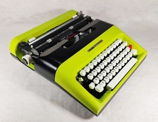 Olivetti Lettera 35 Typewriter