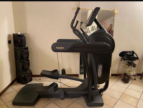 Technogym ellittica nera con - technogym,