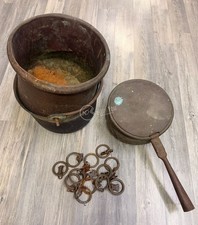Lotto di antichi utensili